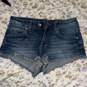 Size 4 Jean shorts by divided🩳